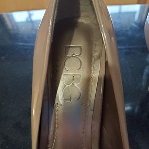 Ladies pumps